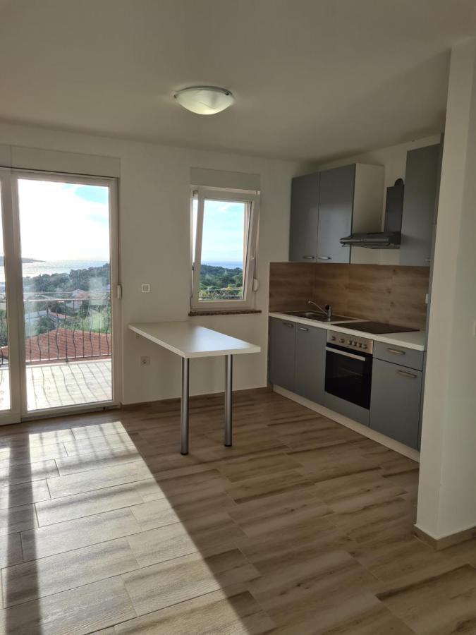 Apartments Patalic โลปาร์ ภายนอก รูปภาพ